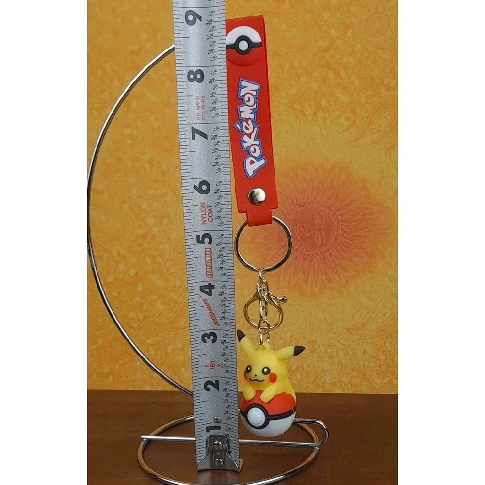 Pokemon Pokeball Keychain‎ Pikachu Riding Pokeball 3D PVC